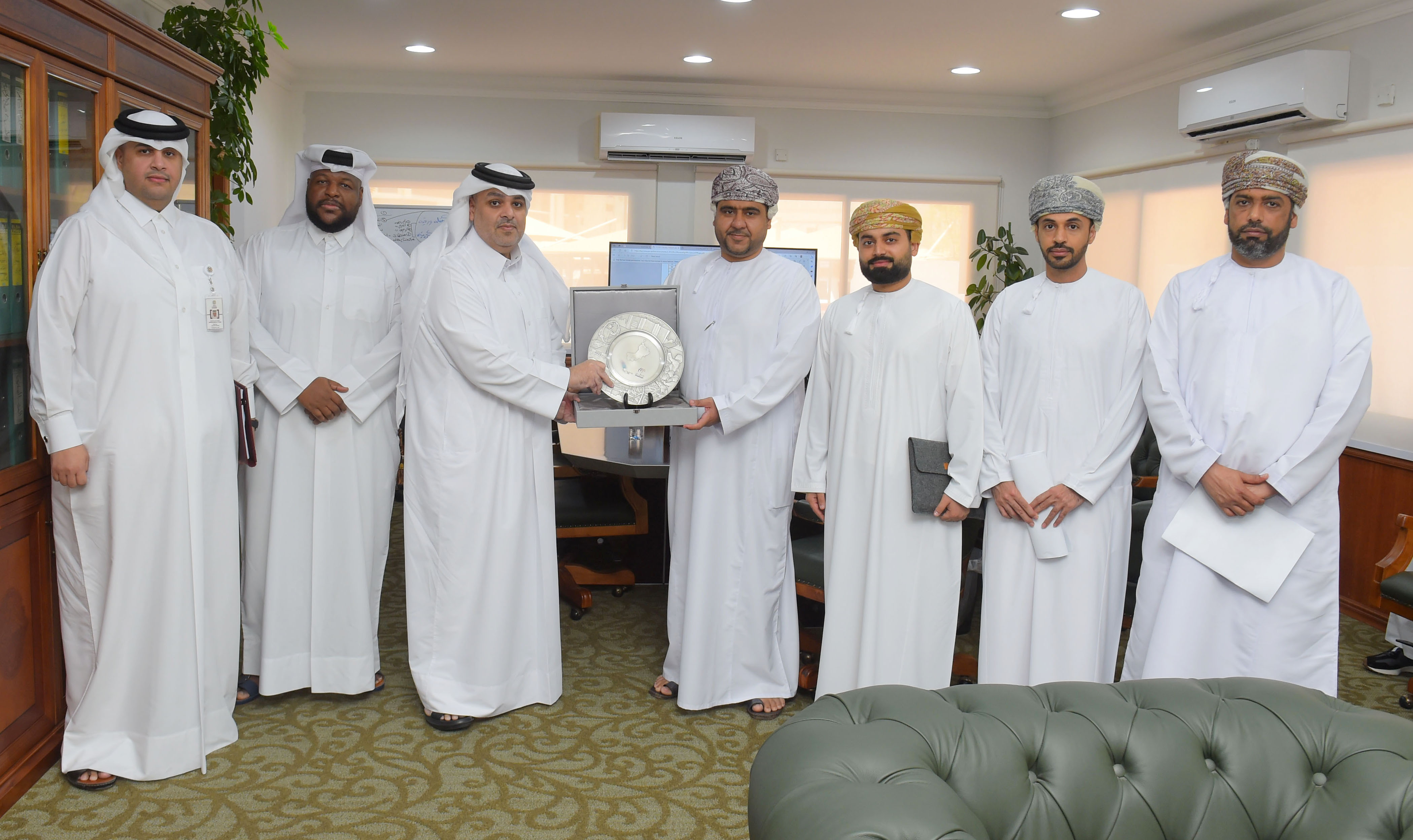 Department of Building Permits Complex Welcomes Delegation from the Sultanate of Oman